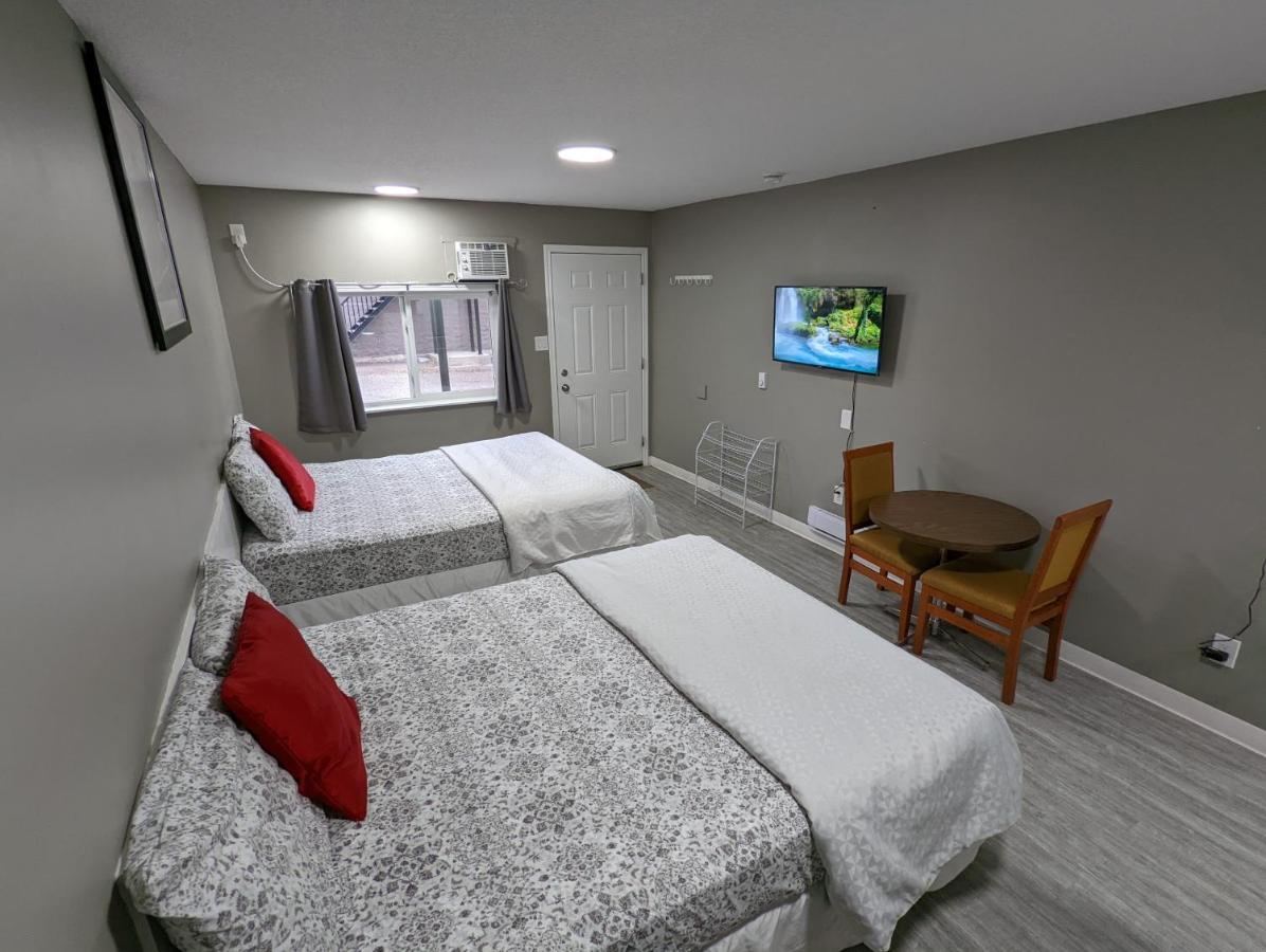 Riverside Motel Medicine Hat Eksteriør billede