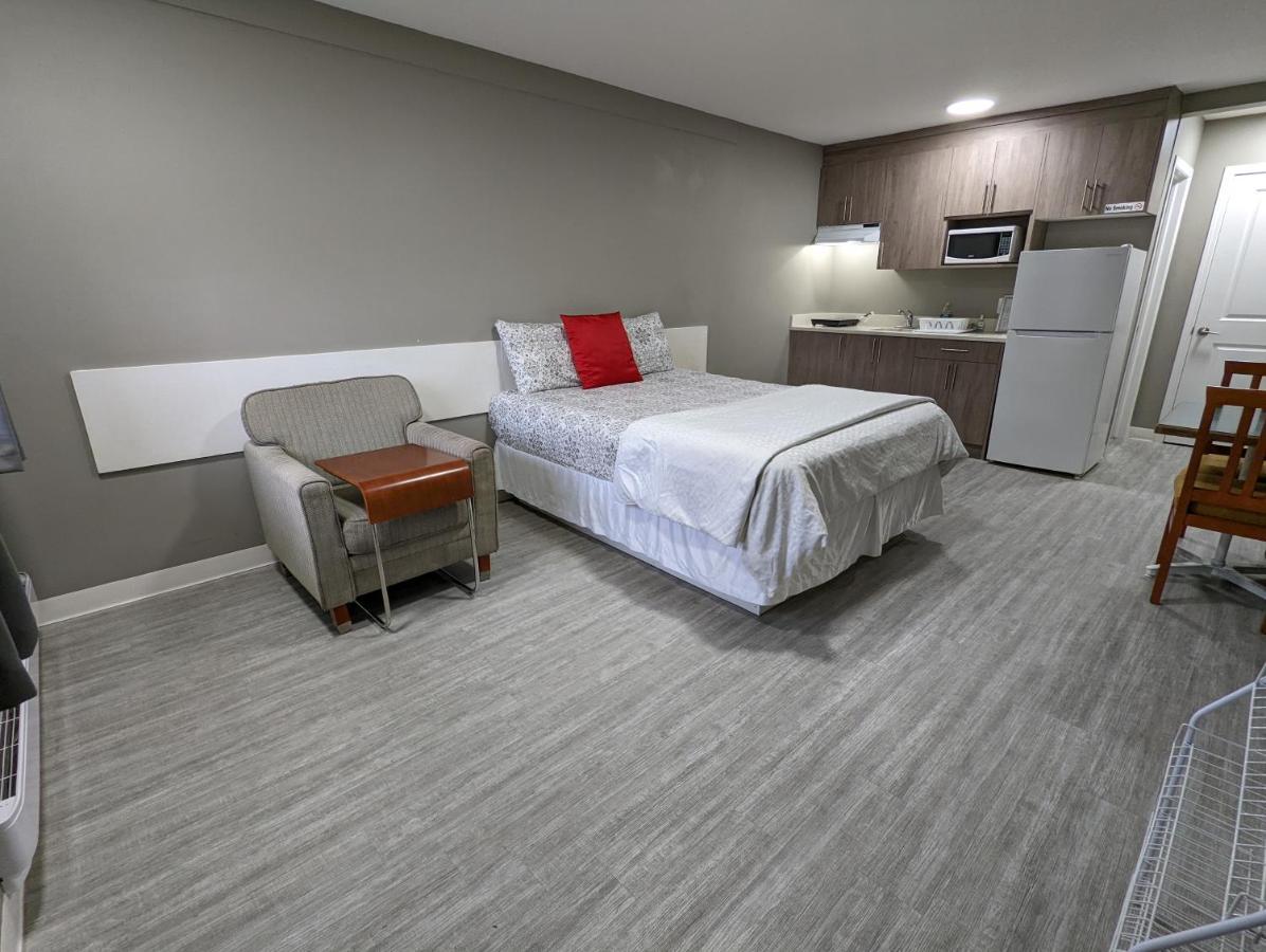 Riverside Motel Medicine Hat Eksteriør billede
