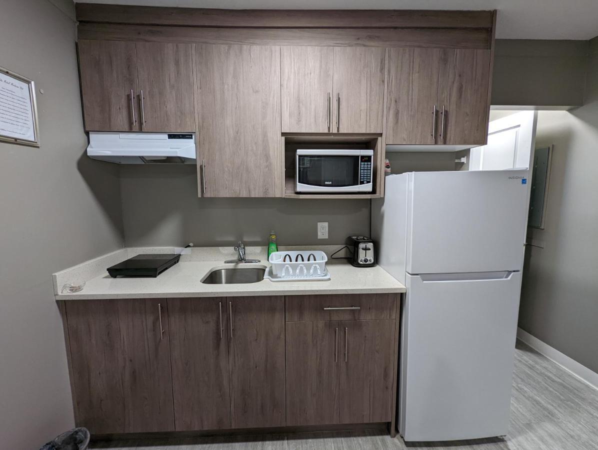 Riverside Motel Medicine Hat Eksteriør billede