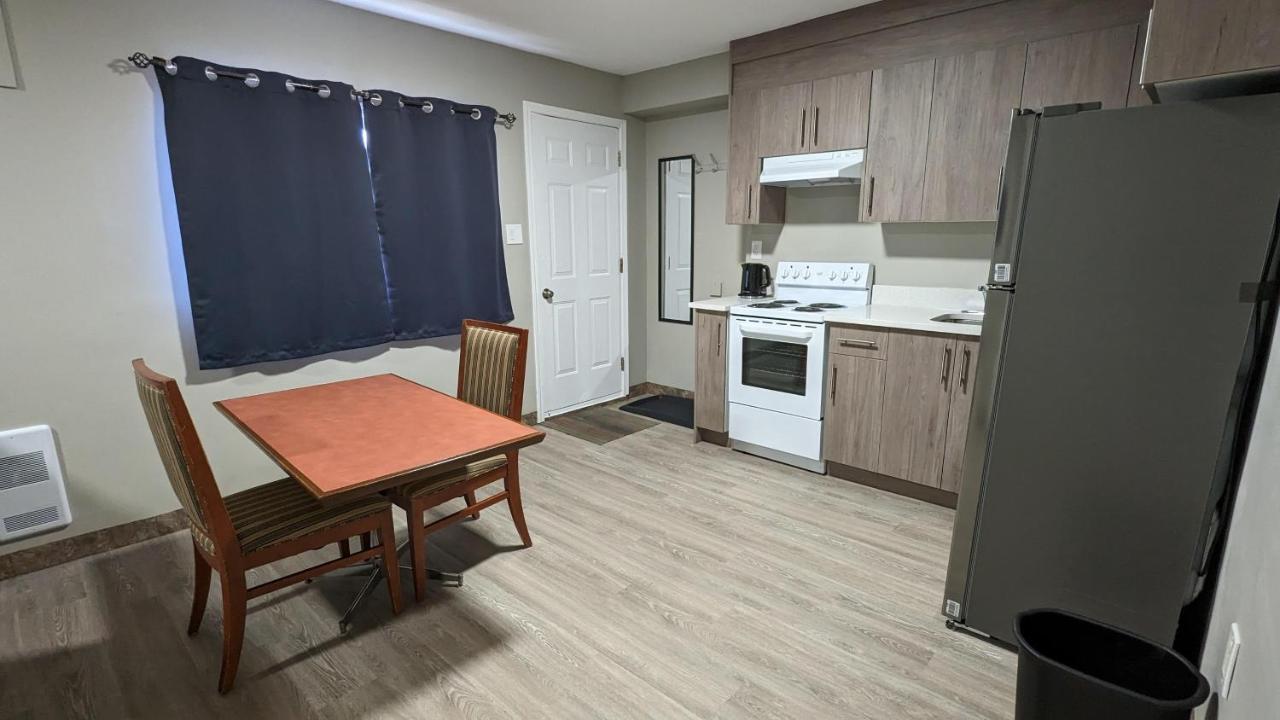 Riverside Motel Medicine Hat Eksteriør billede